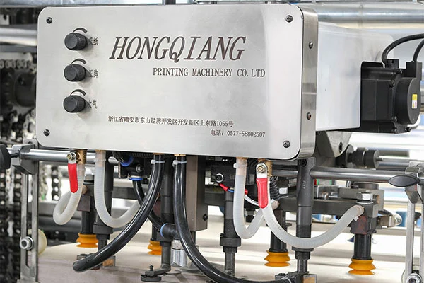 อะไรทำให้เครื่องเคลือบบัตรอัตโนมัติเต็มรูปแบบเป็นการอัพเกรดที่น่าสนใจสำหรับการตกแต่งการพิมพ์