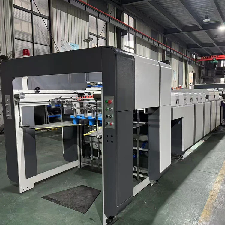 เครื่องเคลือบเงาน้ำมัน UV กระดาษหนาบางอัตโนมัติ